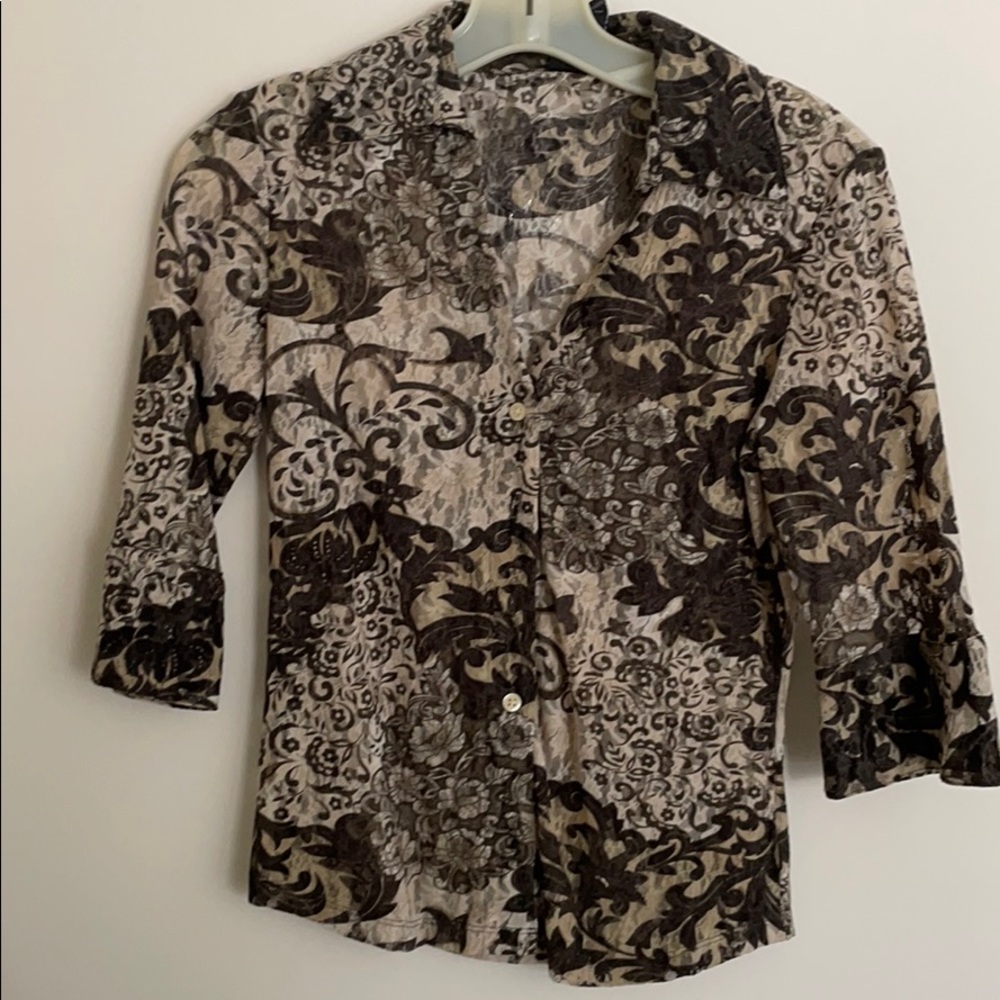 Lacy top with fun design